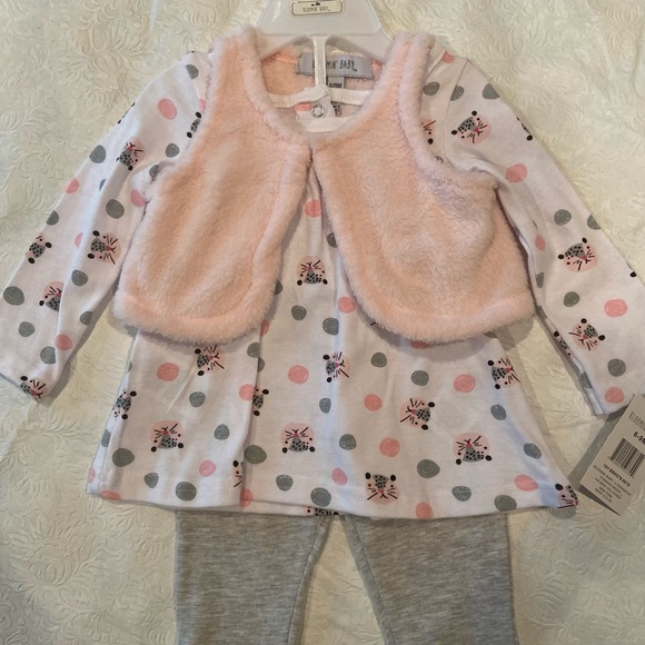 Girls Pink & Gray 3 piece set with faux fur vest, sz 6/9 months - Picture 1 of 5